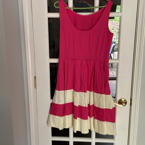 Kate Spade Mandy dress fuchsia pink with cream stripes at the bottom size 12 - Picture 2 of 5